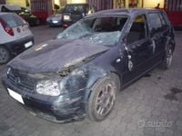 Usata VW Golf IV Highline 110 CV (80 kW) 2002 Grigio Berlina