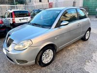 Usata Lancia Ypsilon 60 CV (44 kW) 2005 Argento Utilitaria