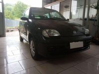 Usata Fiat 600 54 CV (39 kW) 2004 Nero Berlina