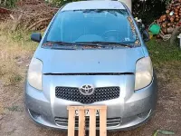 Usata Toyota Yaris 69 CV (50 kW) 2006 Grigio Utilitaria