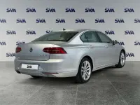 Usata VW Passat Highline 190 CV (139 kW) 2015 Reflex silver Berlina