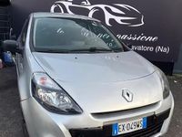 Usata Renault Clio II 75 CV (55 kW) 2011 Grigio Berlina