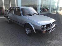Usata Alfa Romeo Alfetta Quadrifoglio 125 CV (91 kW) 1983 Grigio Berlina