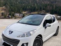 Usata Peugeot 207 92 CV (67 kW) 2011 Bianco Utilitaria