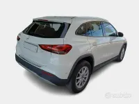 Usata Mercedes GLA200 Business 150 CV (110 kW) 2021 Bianco SUV
