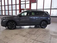 Usata Peugeot 5008 Allure 136 CV (100 kW) 2025 Grigio platinum SUV