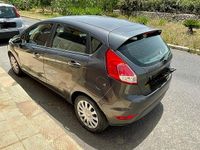 Usata Ford Fiesta 75 CV (55 kW) 2017 Grigio Berlina