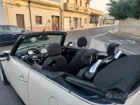 Usata Mini Cooper Cabriolet 98 CV (72 kW) 2011 Beige Cabrio