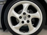 Usata Porsche Boxster 228 CV (167 kW) 2002 Grigio Cabrio