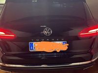 usata VW Touareg 3.0 V6 Sempre in box, unico proprietario, non fumatore.