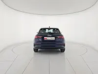 Usata Audi A3 Business 116 CV (85 kW) 2024 Blu navarra metallizzato Berlina