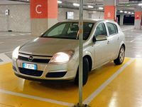 Usata Opel Astra Edition 82 CV (60 kW) 2004 Argento