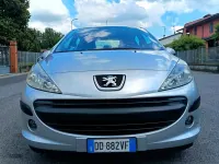 Usata Peugeot 207 68 CV (50 kW) 2006 Argento Berlina