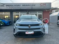 Usata Renault Captur 101 CV (74 kW) 2025 Grigio SUV
