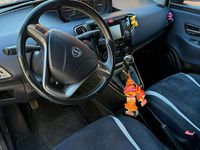 Usata Lancia Ypsilon 69 CV (50 kW) 2017 Grigio Utilitaria
