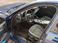 Usata Alfa Romeo Giulia Super 150 CV (110 kW) 2017 Blu/azzurro Berlina