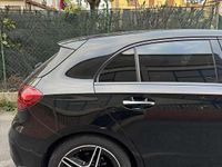 Gebraucht Mercedes A180 AMG Line Premium 116 PS (85 kW) 2023 Schwarz Limousine