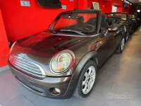 Usata Mini Cooper Cabriolet 116 CV (85 kW) 2010 Marrone Cabrio