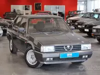 Usata Alfa Romeo 90 Quadrifoglio 156 CV (114 kW) 1985 Grigio Berlina