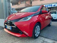 Usata Toyota Aygo X-play 70 CV (51 kW) 2015 Rosso Utilitaria