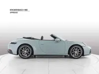 Usata Porsche 992 394 CV (289 kW) 2024 Shade green metallizzato Cabrio