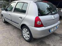 Usata Renault Clio II 72 CV (52 kW) 2010 Grigio Berlina