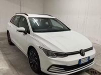 Usata VW Golf VIII Life 150 CV (110 kW) 2024 Bianco Station wagon