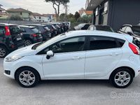 Usata Ford Fiesta Titanium 95 CV (69 kW) 2017 Bianco Berlina