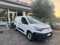 Usata Fiat Doblò 105 CV (77 kW) 2023 Bianco Monovolume