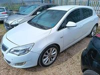 Usata Opel Astra Cosmo 140 CV (102 kW) 2010 Bianco Berlina