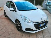 Usata Peugeot 208 Sport 75 CV (55 kW) 2016 Bianco Utilitaria