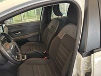 Usata Dacia Sandero Comfort 101 CV (74 kW) 2023 Bianco Utilitaria