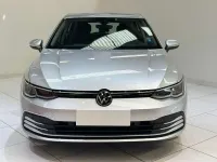 Usata VW Golf VIII Life 131 CV (96 kW) 2022 Argento Berlina