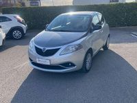 Usata Lancia Ypsilon Gold 69 CV (50 kW) 2016 Argento Utilitaria