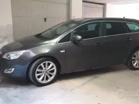 Usata Opel Astra 110 CV (80 kW) 2011 Station wagon