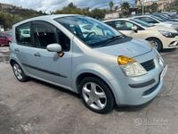 Usata Renault Modus 106 CV (77 kW) 2006 Grigio Monovolume