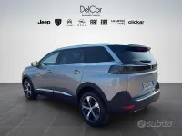 Usata Peugeot 5008 GT 131 CV (96 kW) 2023 Grigio SUV
