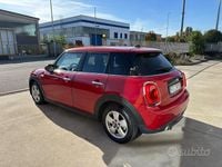 Usata Mini Cooper D 115 CV (84 kW) 2016 Rosso Utilitaria