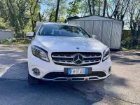 Usata Mercedes GLA200 136 CV (100 kW) 2019 Bianco SUV
