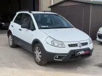 Usata Fiat Sedici Emotion 120 CV (88 kW) 2011 Bianco SUV
