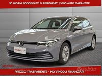 Usata VW Golf VIII Life 116 CV (85 kW) 2023 Grigio Berlina