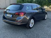 Usata Opel Astra Cosmo 125 CV (91 kW) 2011 Grigio Station wagon