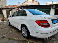 Usata Mercedes C220 Elegance 172 CV (126 kW) 2013 Bianco Berlina