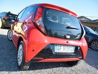 Usata Toyota Aygo Cool 72 CV (52 kW) 2022 Rosso Utilitaria