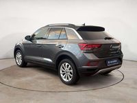 Usata VW T-Roc Life 110 CV (80 kW) 2024 Grigio SUV