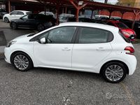 Usata Peugeot 208 Allure 81 CV (59 kW) 2016 Bianco Utilitaria