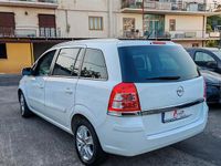 Usata Opel Zafira Business 110 CV (80 kW) 2012 Bianco Monovolume