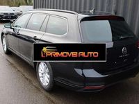 Usata VW Passat Style 122 CV (89 kW) 2023 Nero Station wagon