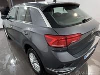 Usata VW T-Roc Business 110 CV (80 kW) 2021 Grigio SUV