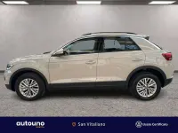 Usata VW T-Roc Life 110 CV (80 kW) 2024 Ascott grey SUV
